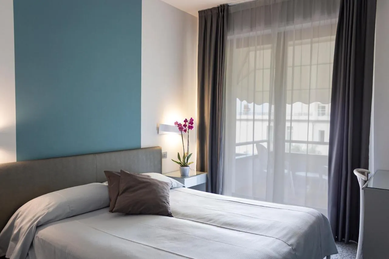 סירמיונה Hotel Desiree - Garda Lake Collection 3*,  איטליה