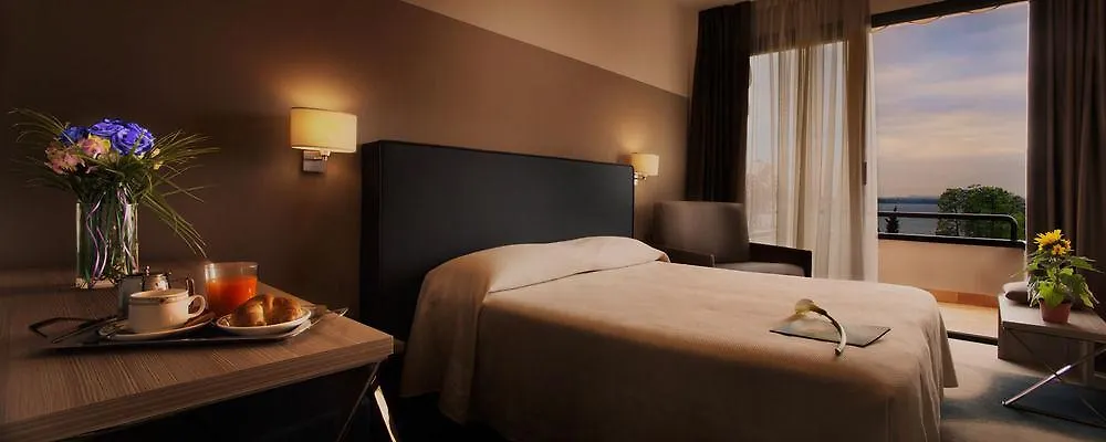 Hotel Desiree - Garda Lake Collection Sirmione 3*,